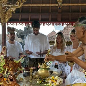 Ida Pedanda Bun – High Priest Blessing, Water Purification